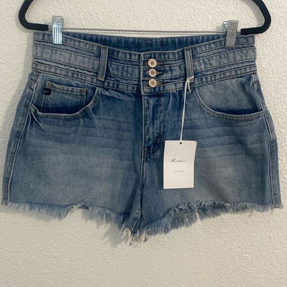 NWT- KanCan- high rise medium wash denim jean shorts- size 9/28 - Picture 1 of 10